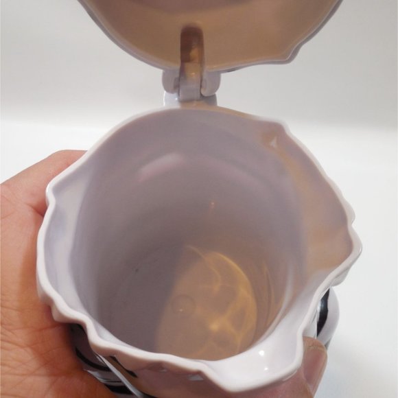 Ringling Bros and Barnum & Bailey Circus White Tiger Plastic Souvenir Mug /Stein - Picture 3 of 8